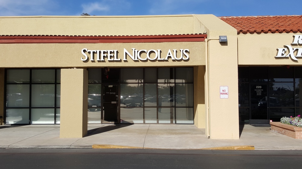 Stifel 01