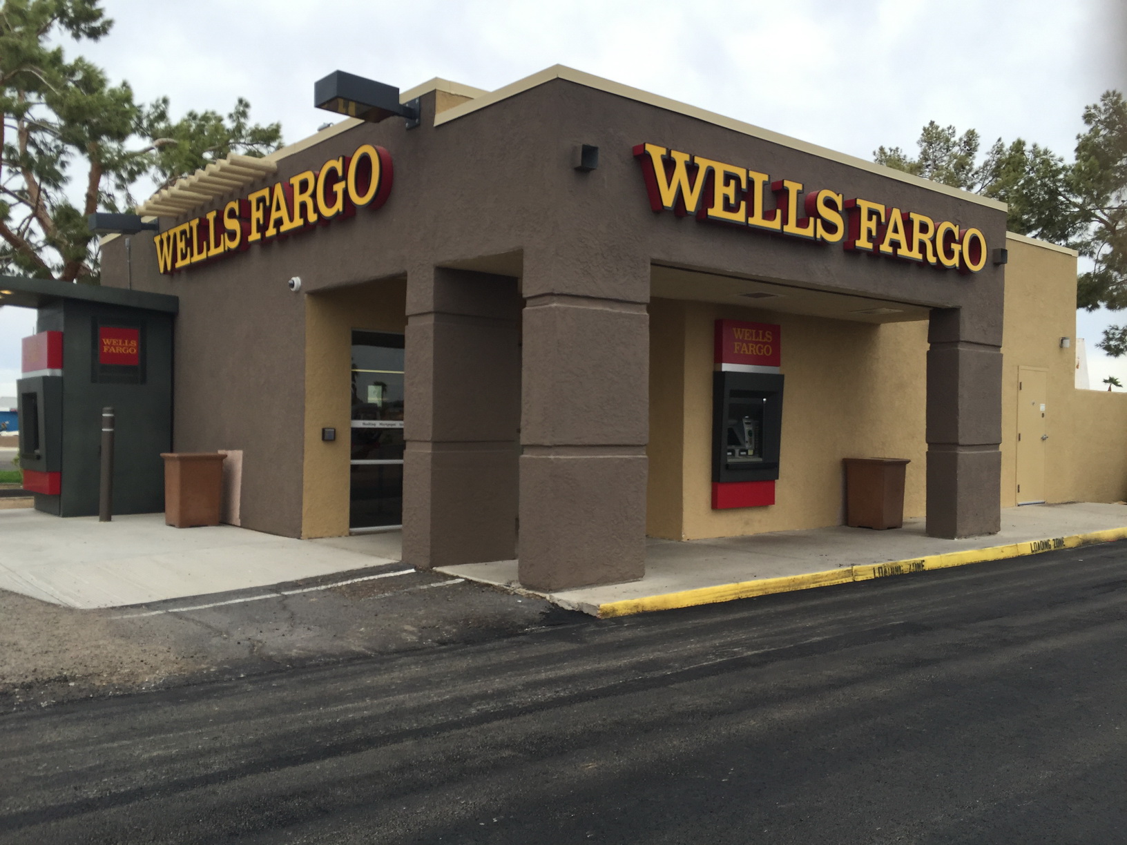 Wells Fargo Bank 01