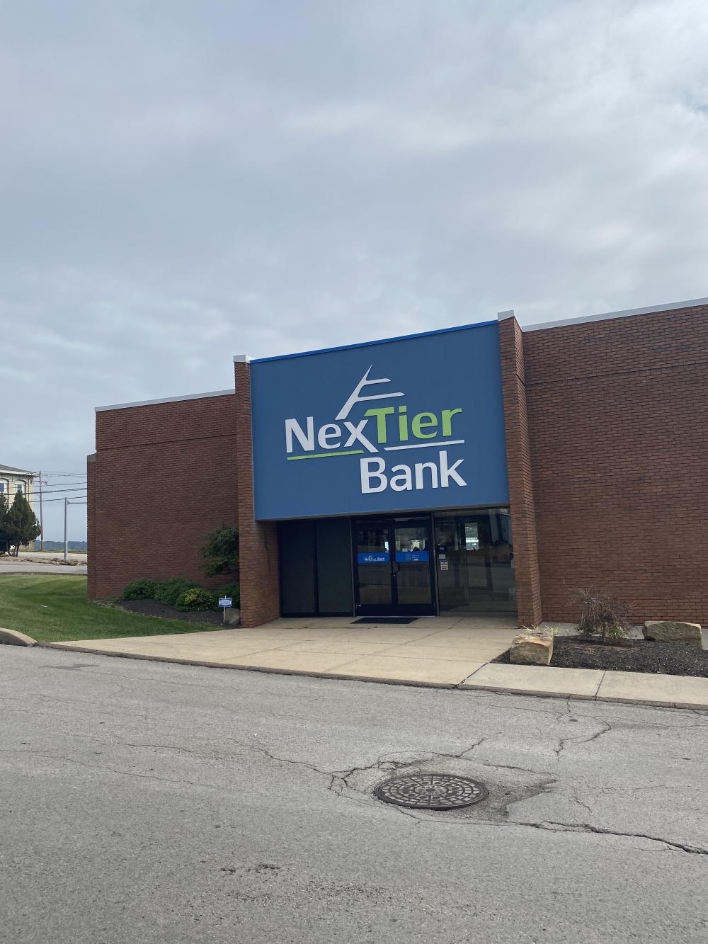 NexTier Bank - Lyndora Office 01