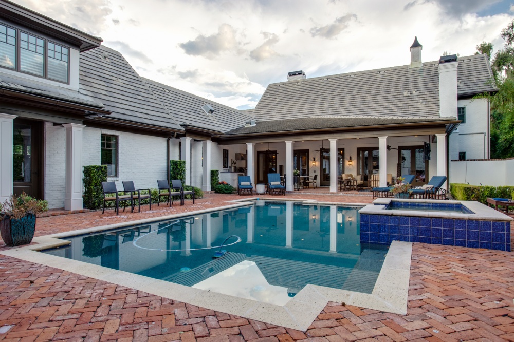 Expert Real Estate Advisors 01