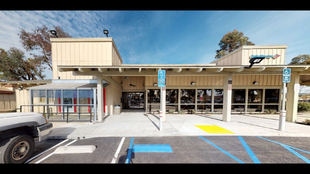 Bank of America (with Drive-thru ATM) 01