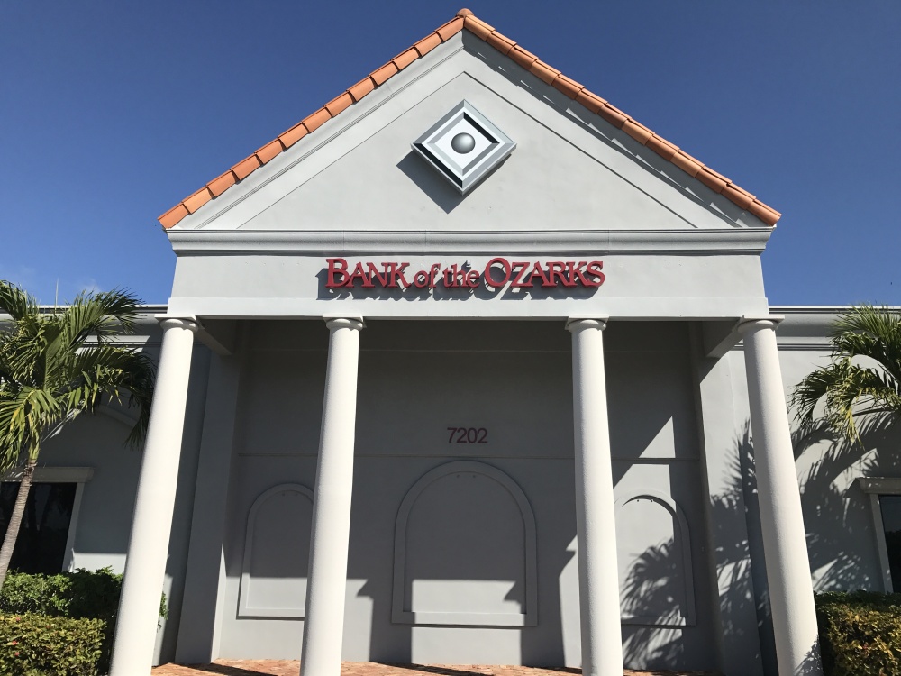 Bank OZK 01