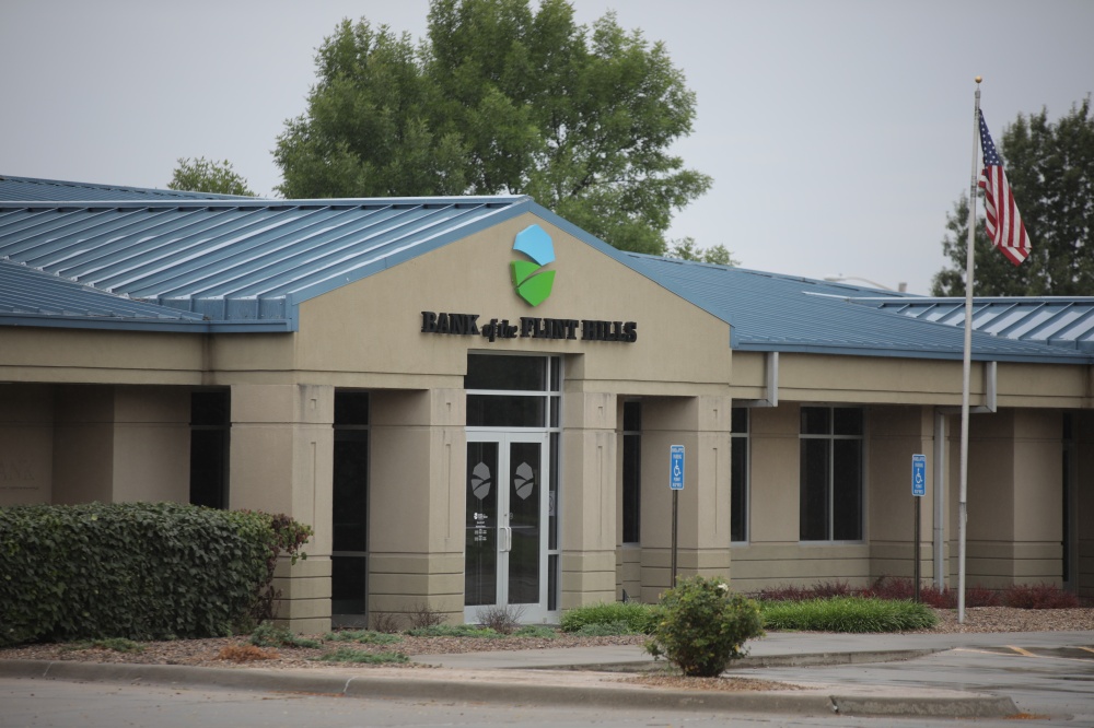 Bank of the Flint Hills 01