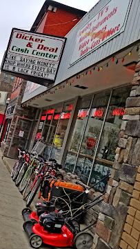 Dicker & Deal Cash Center 01
