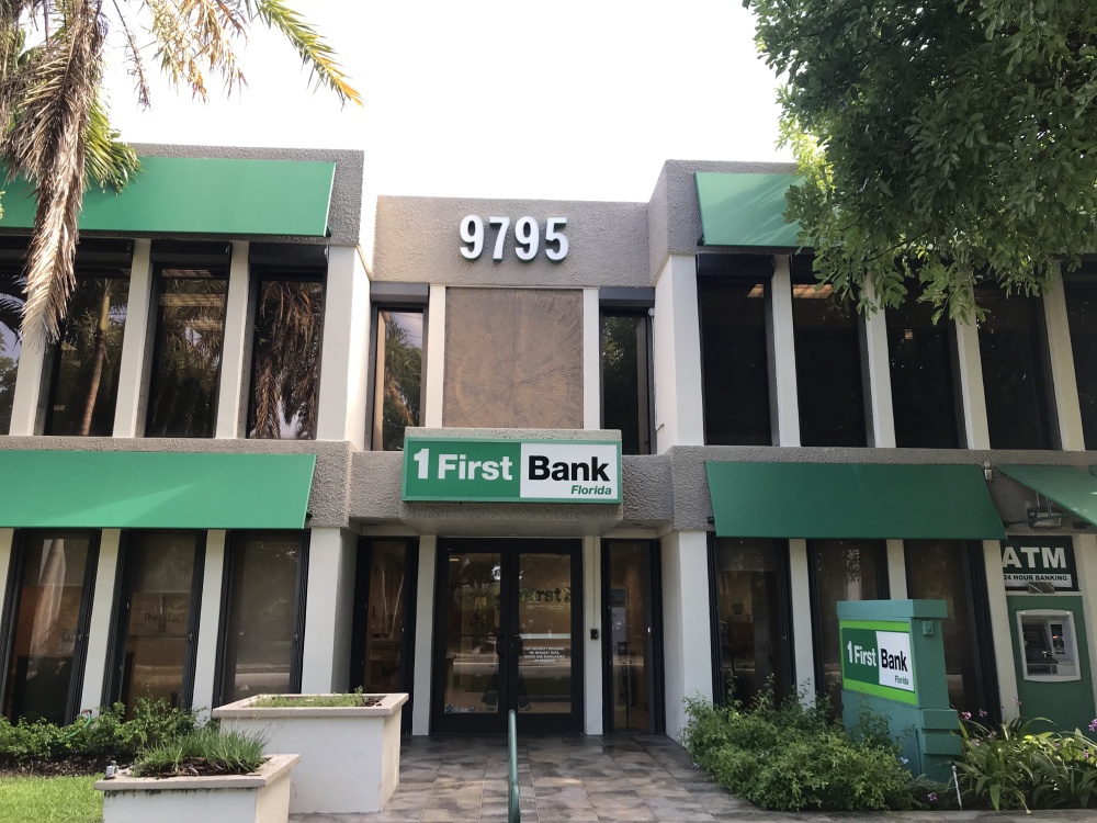 FirstBank Florida - Pinecrest 01