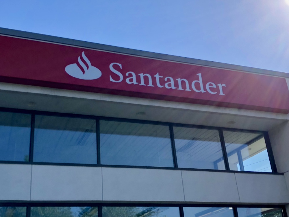 Santander Bank Branch 01
