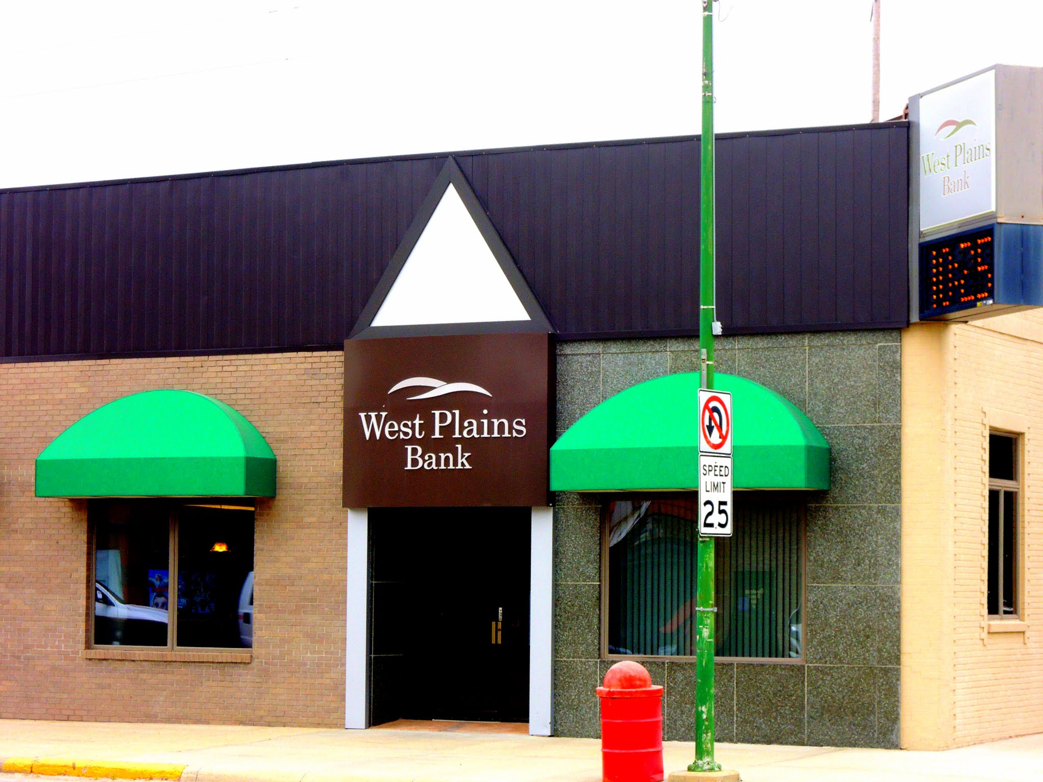 West Plains Bank 01
