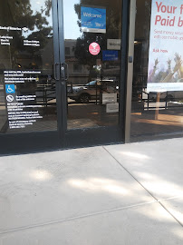 Bank of America (with Drive-thru ATM) 04