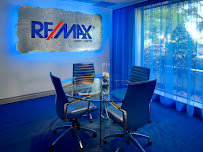 RE/MAX Town Centre 02