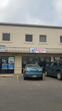 Liberty Tax & Loans 01
