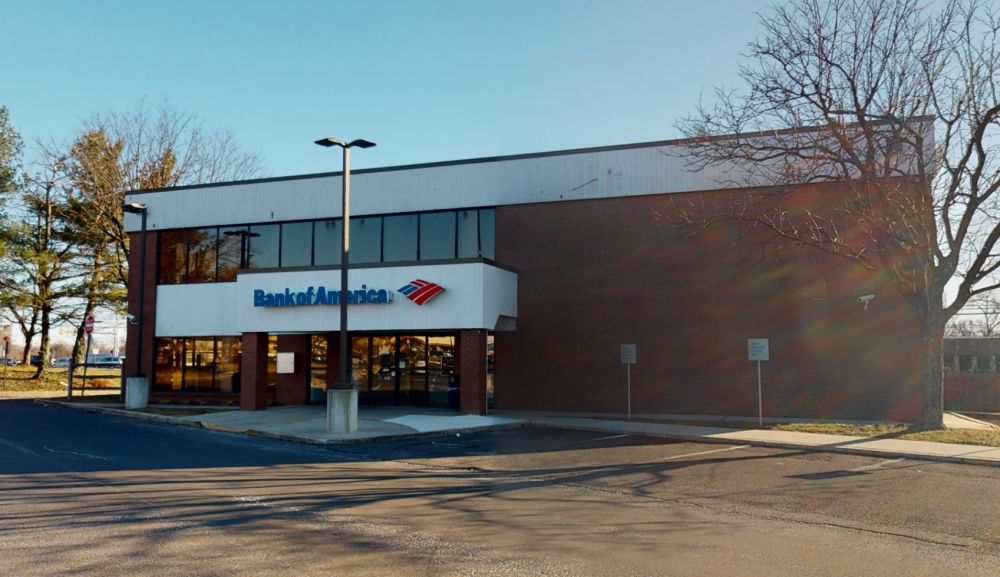 Bank of America (with Drive-thru ATM) 01