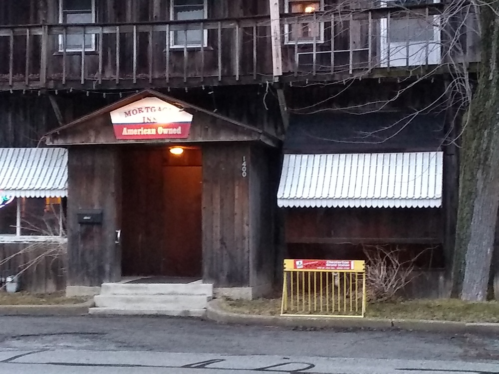 Aaron's Mortgage Inn 01