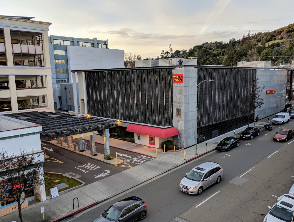 Wells Fargo Bank 01