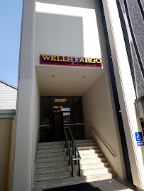 Wells Fargo Bank 04