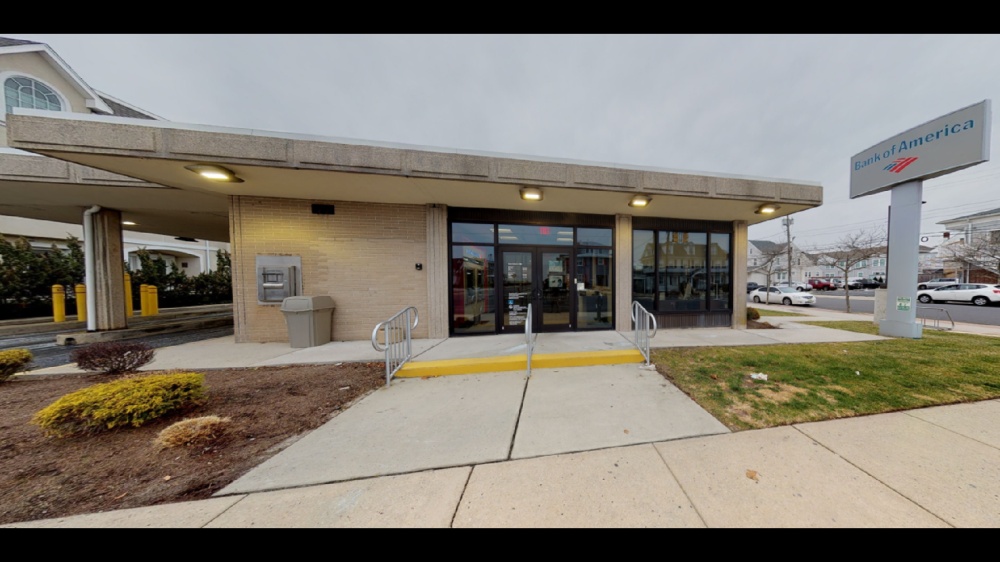 Bank of America (with Drive-thru services) 01