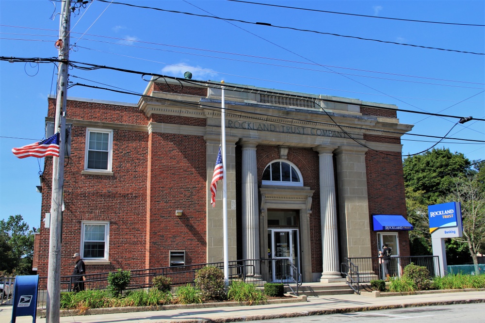 Rockland Trust Bank 01