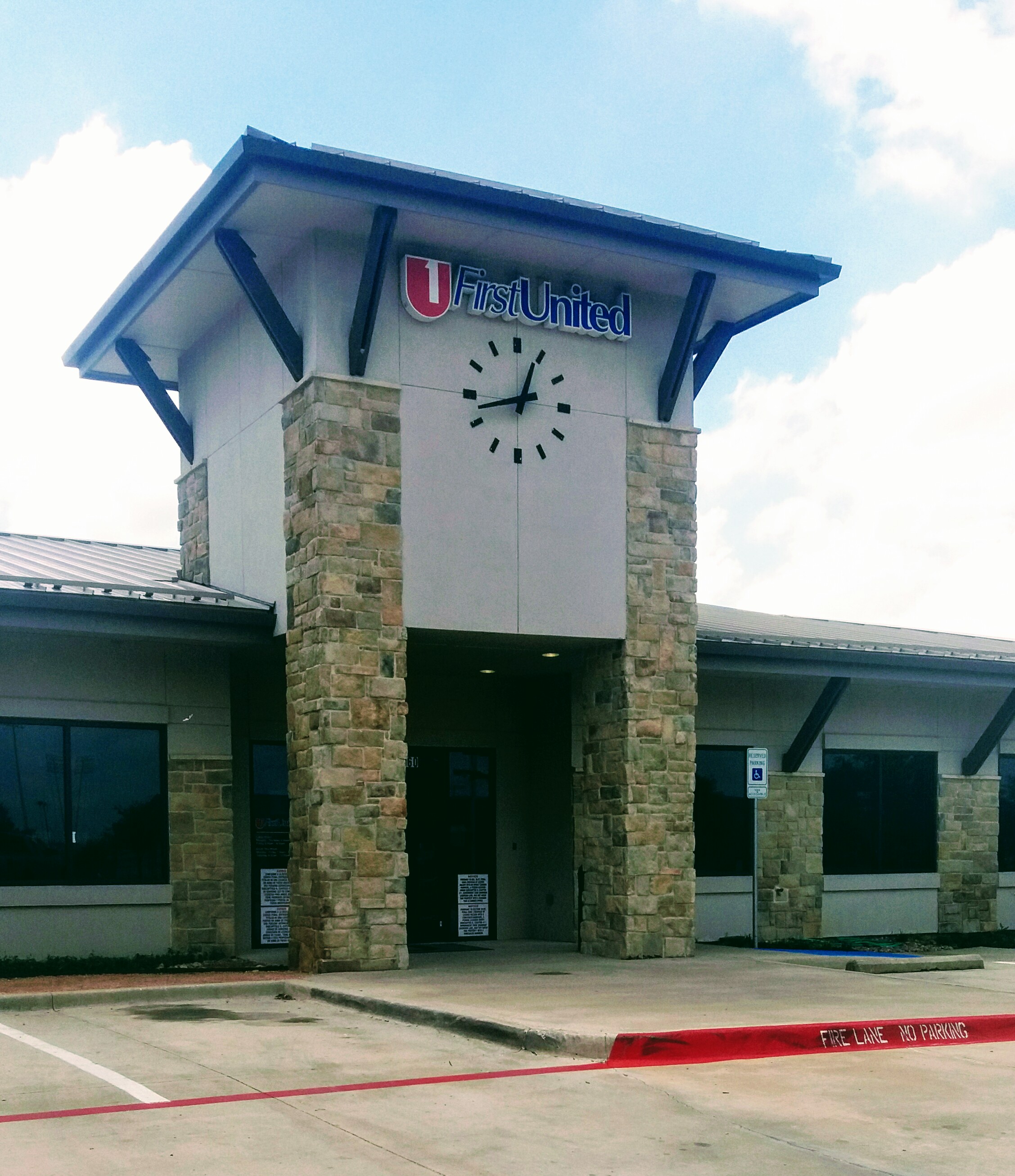 First United Bank - Krum 01