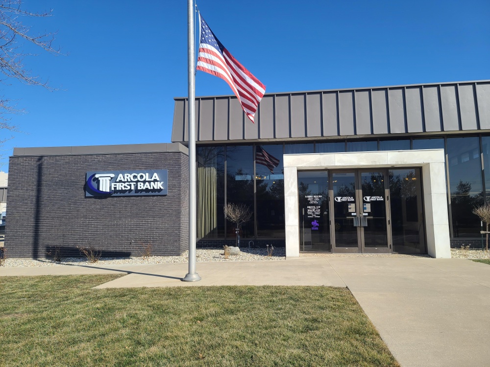 Arcola First Bank 01