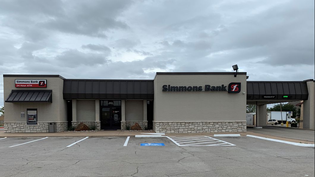 Simmons Bank 01