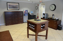 Clarendon Hills Bank 04