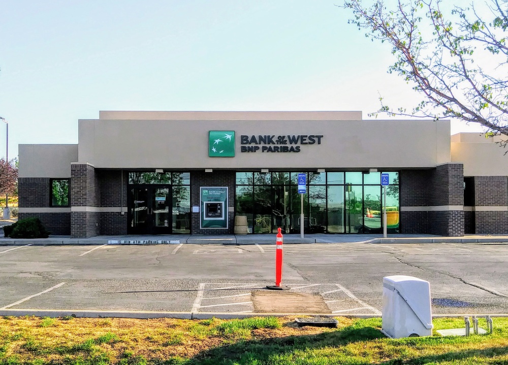 Bank of the West 01