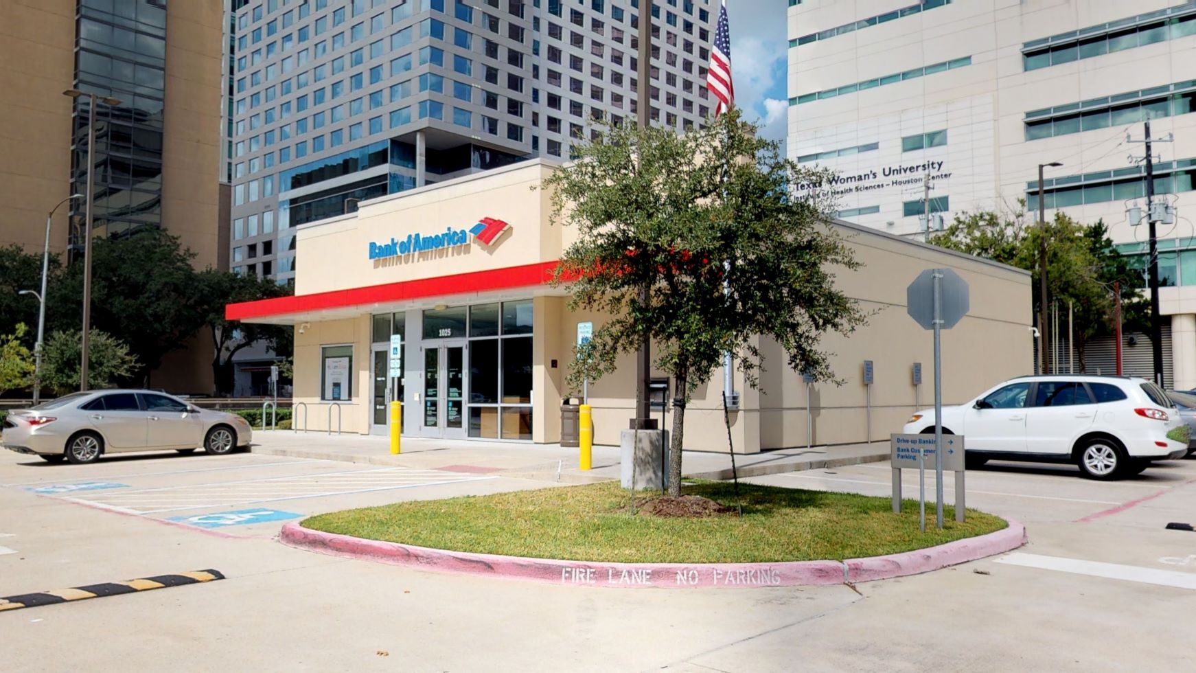 Bank of America (with Drive-thru ATM) 01