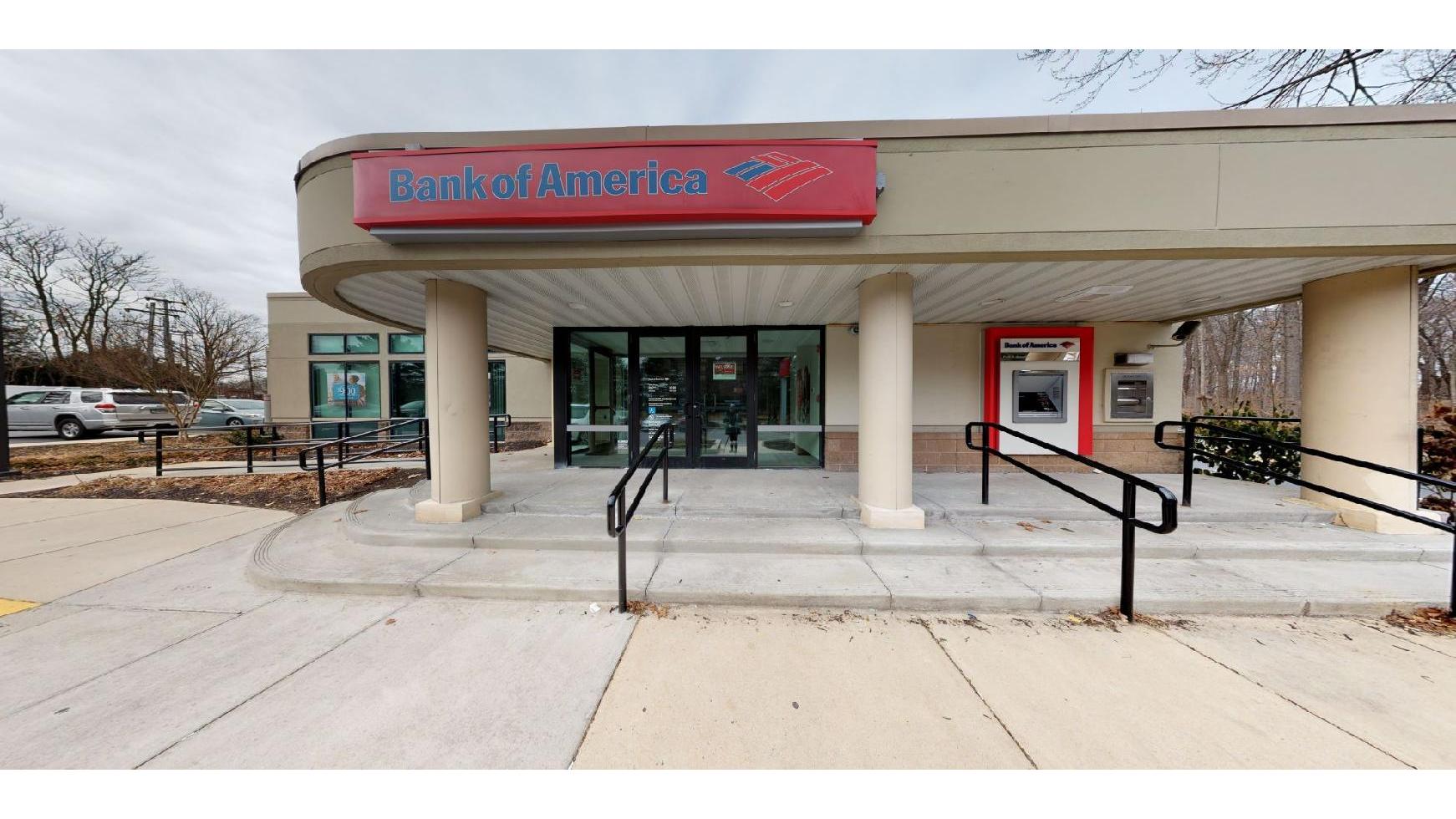 Bank of America (with Drive-thru services) 01