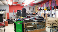 Silver Dollar Pawn 03