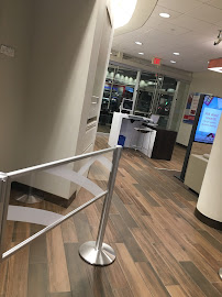 Bank of America (with Drive-thru ATM) 02