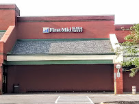 First Mid Bank & Trust Carbondale Schnucks 01