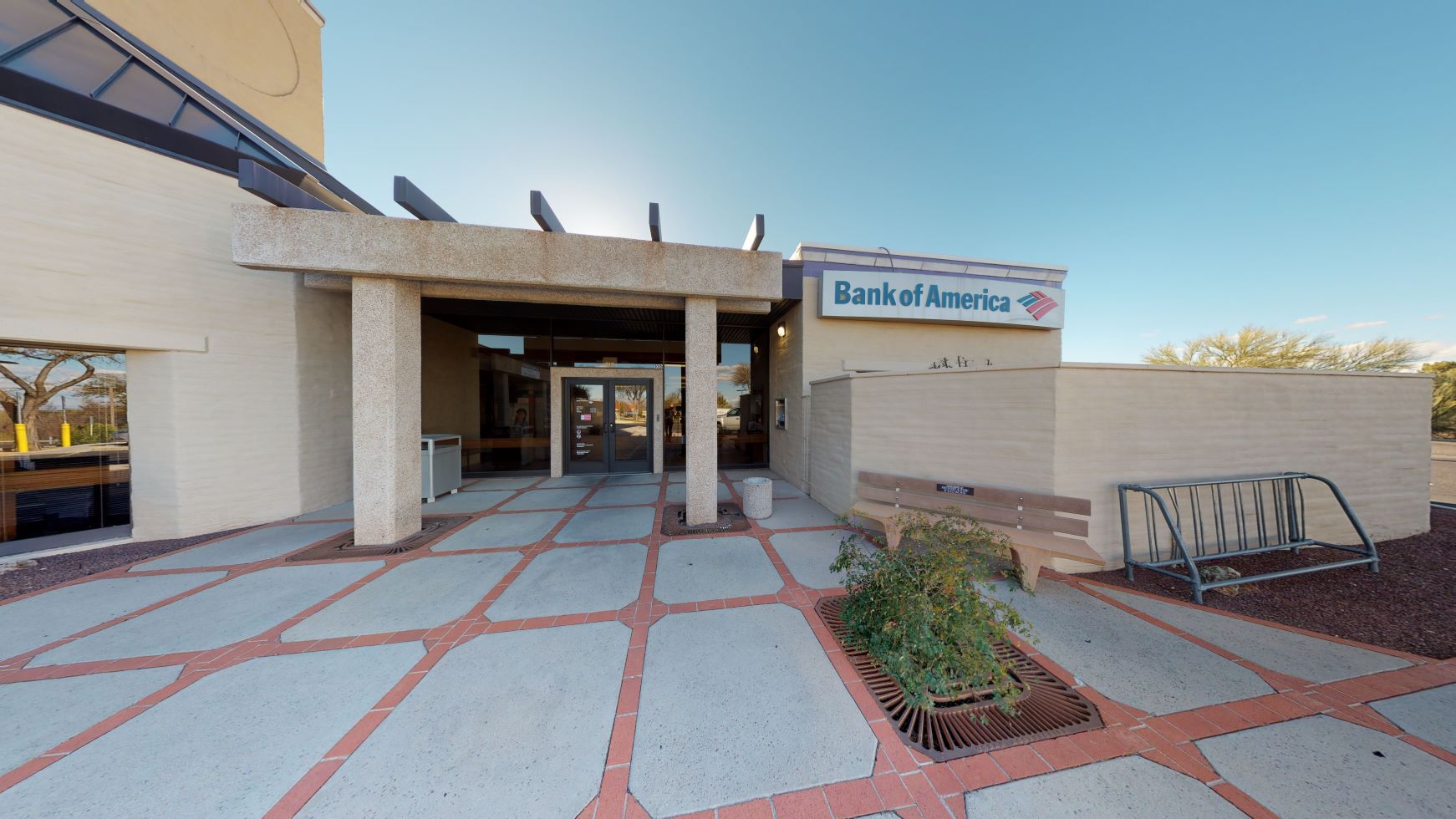 Bank of America (with Drive-thru ATM) 01