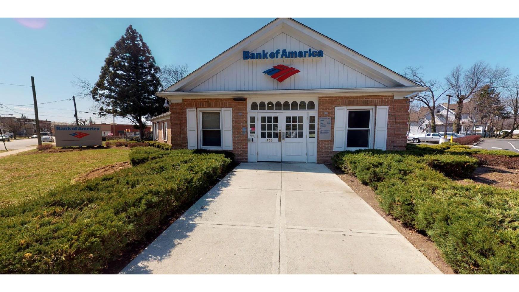 Bank of America (with Drive-thru ATM) 01