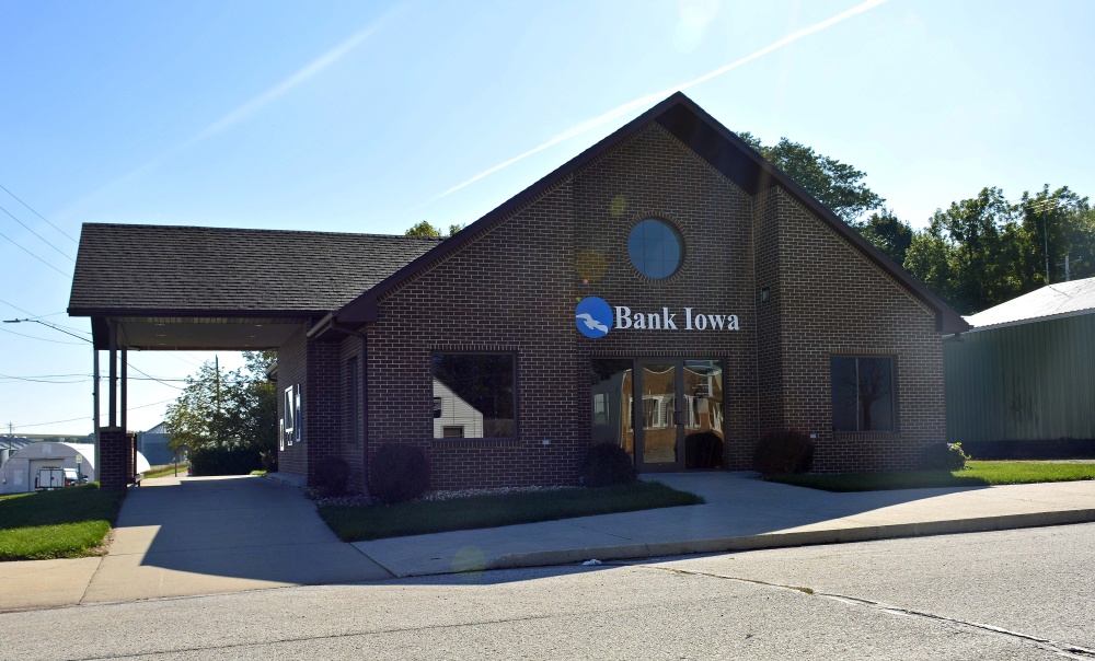 Bank Iowa - Charter Oak 01