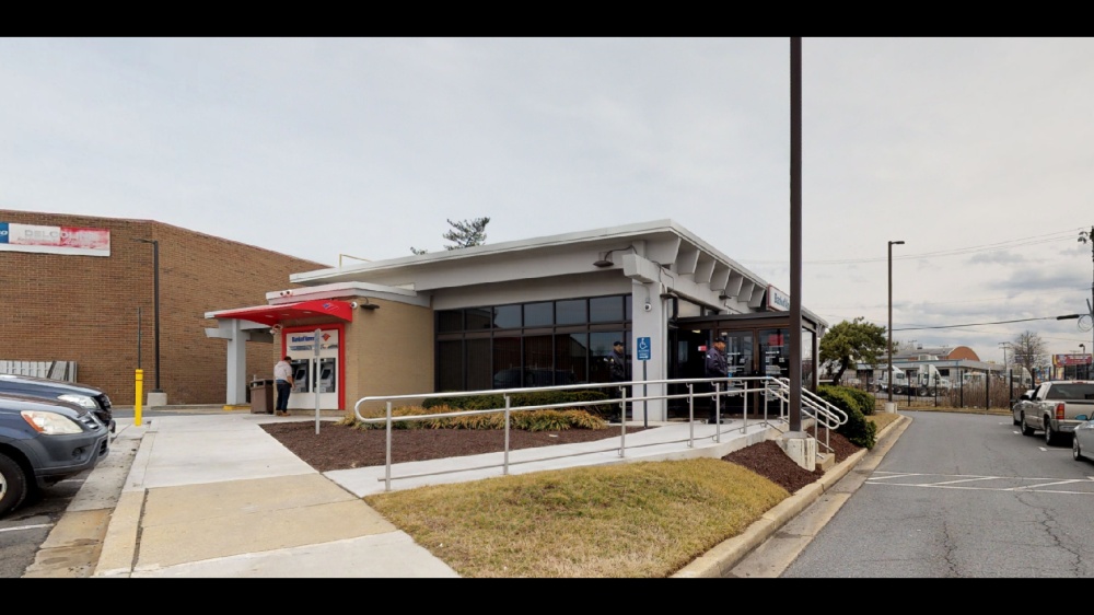 Bank of America (with Drive-thru ATM) 01