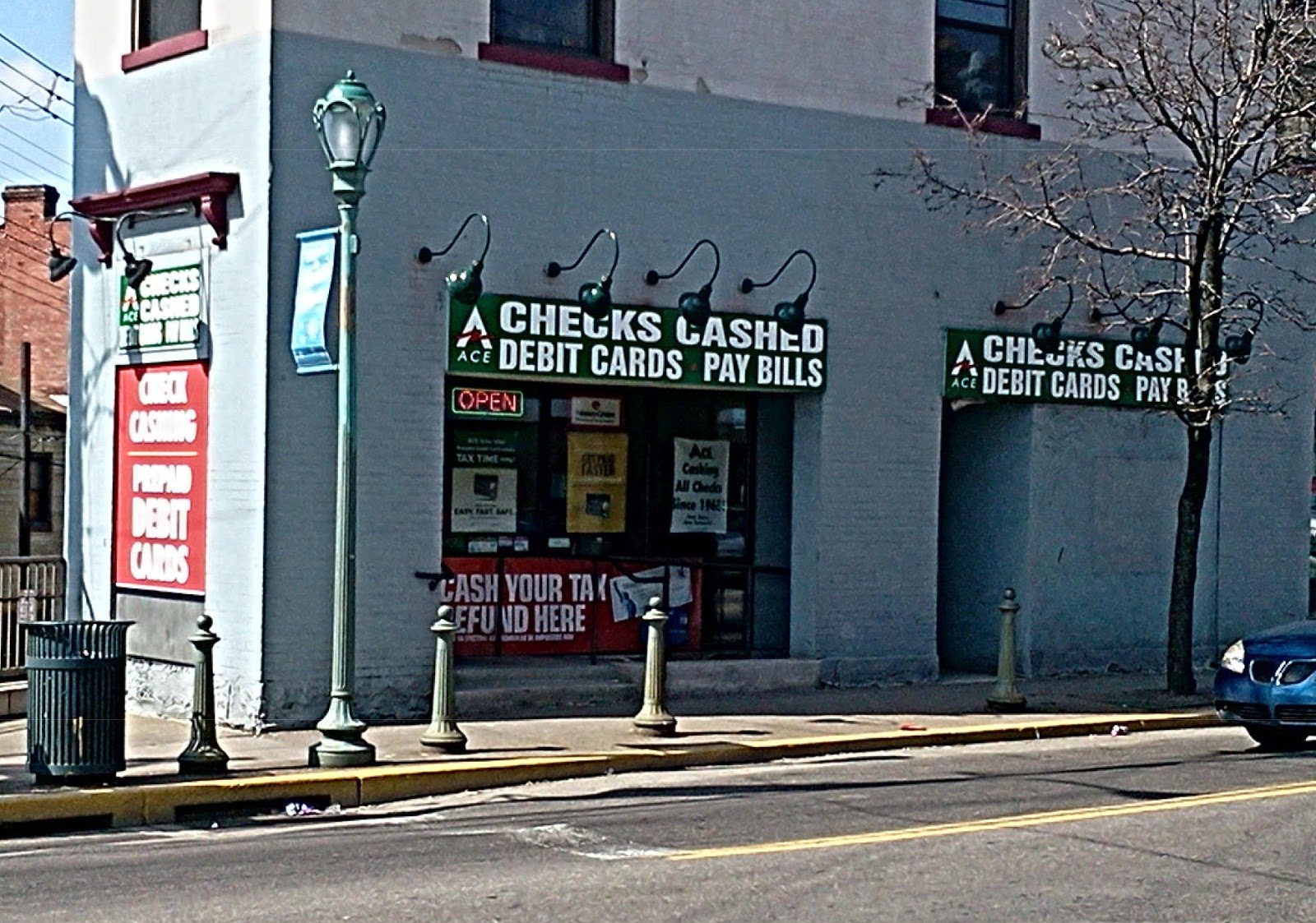 ACE Cash Express 01