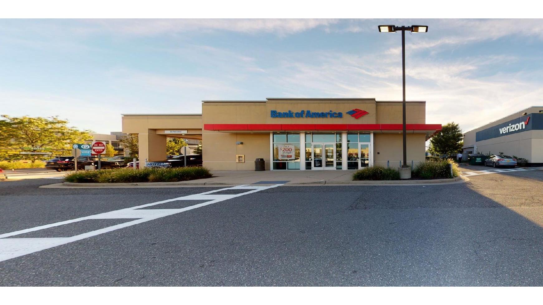 Bank of America (with Drive-thru ATM) 01