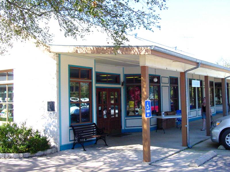 Cutaway Salon Hair Nails & Spa 01