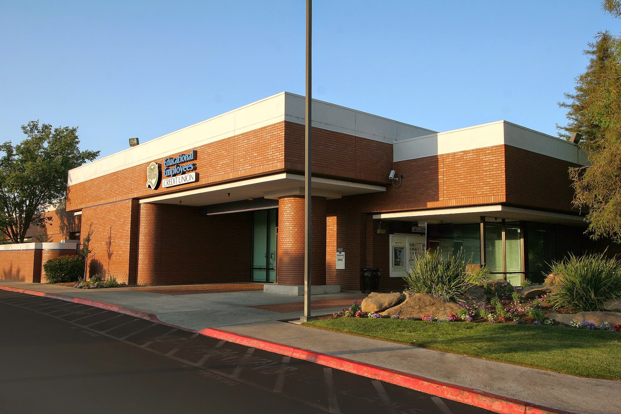 Educational Employees Credit Union - EECU - Valentine Branch 01