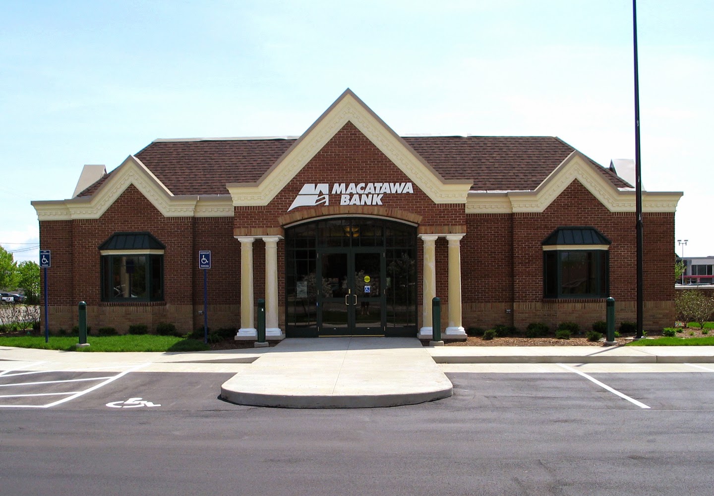 Macatawa Bank 01