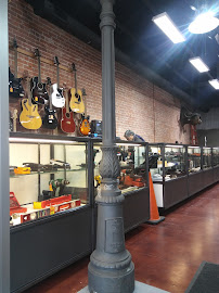 Saul's Loan & Jewelry 03