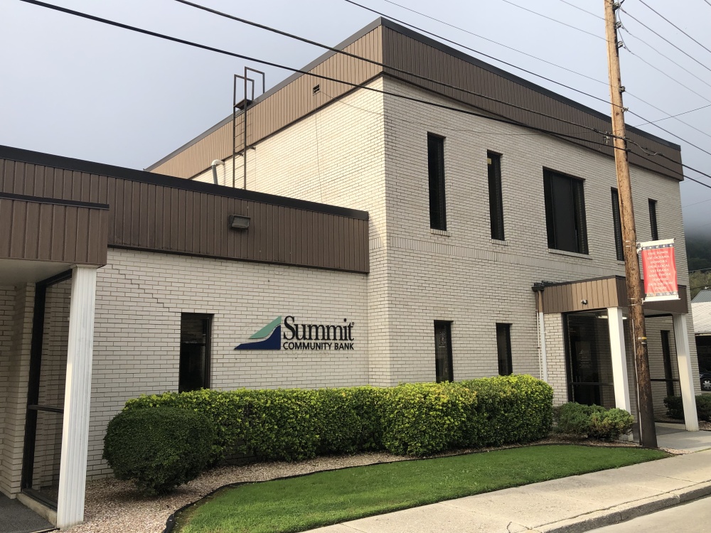 Summit Community Bank 01