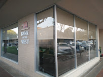 Bank of the West 02
