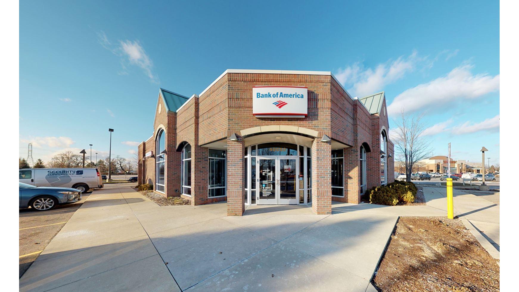 Bank of America (with Drive-thru ATM) 01