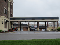UMB Bank (with drive-thru services) 04