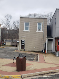 Newaygo Outlet & Pawn 02