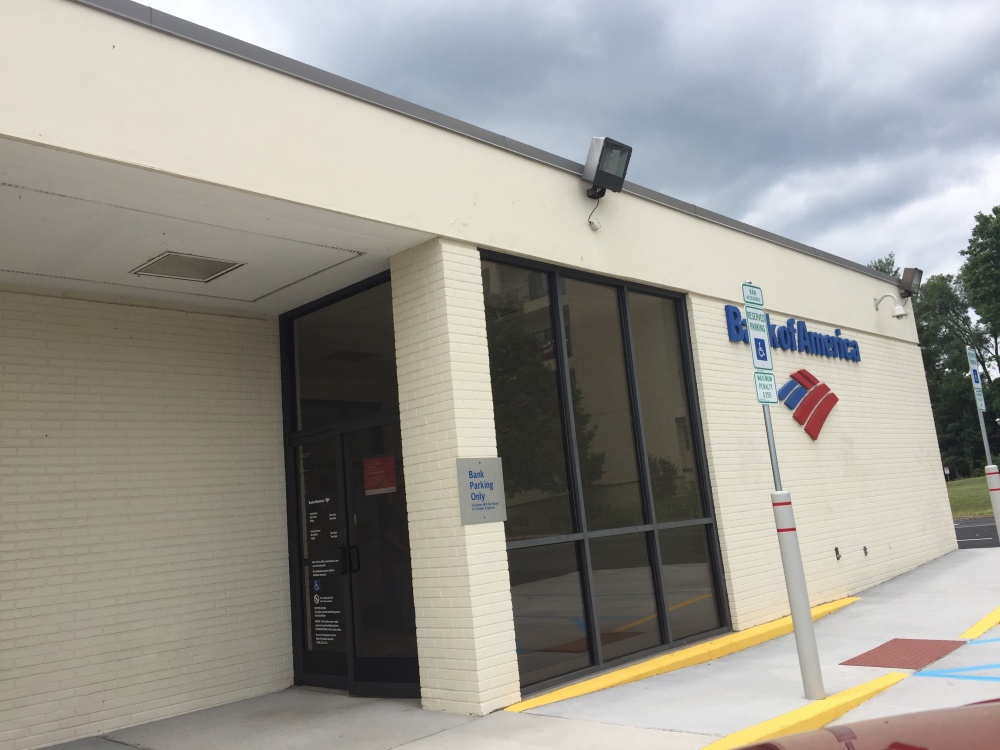 Bank of America (with Drive-thru ATM) 01