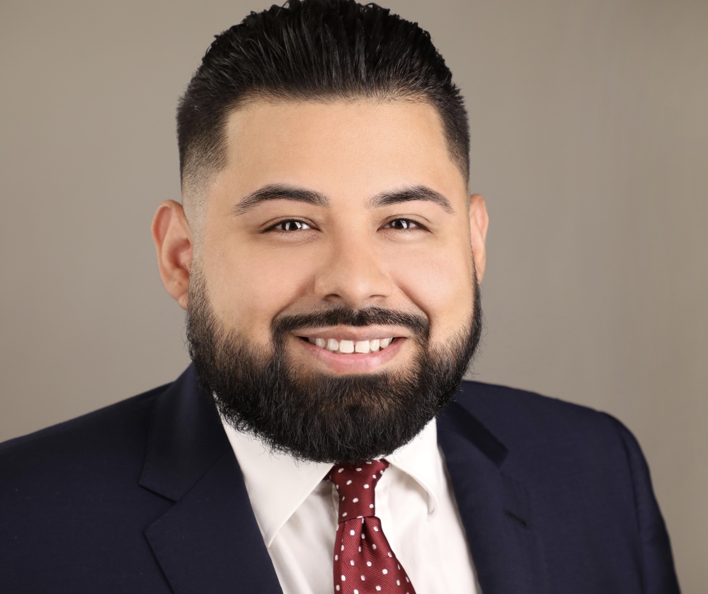 Miguel Castro - Your Vegas Lender 01