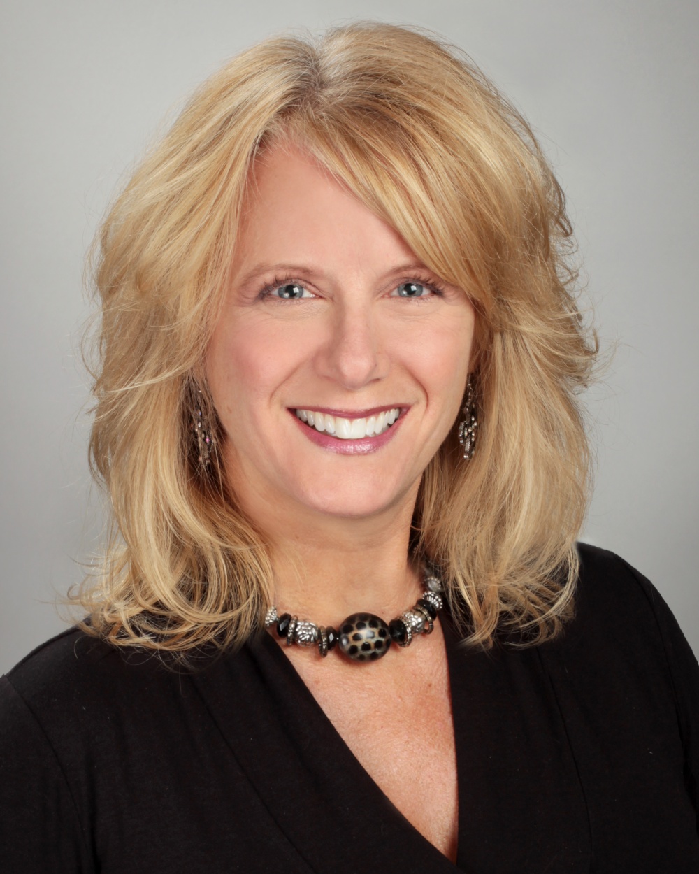 Donna Judd - Realtor @ RE/MAX Trinity DFW & Mortgage Home Loans 01