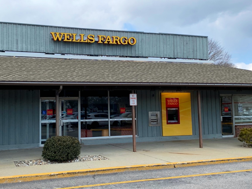 Wells Fargo Bank 01
