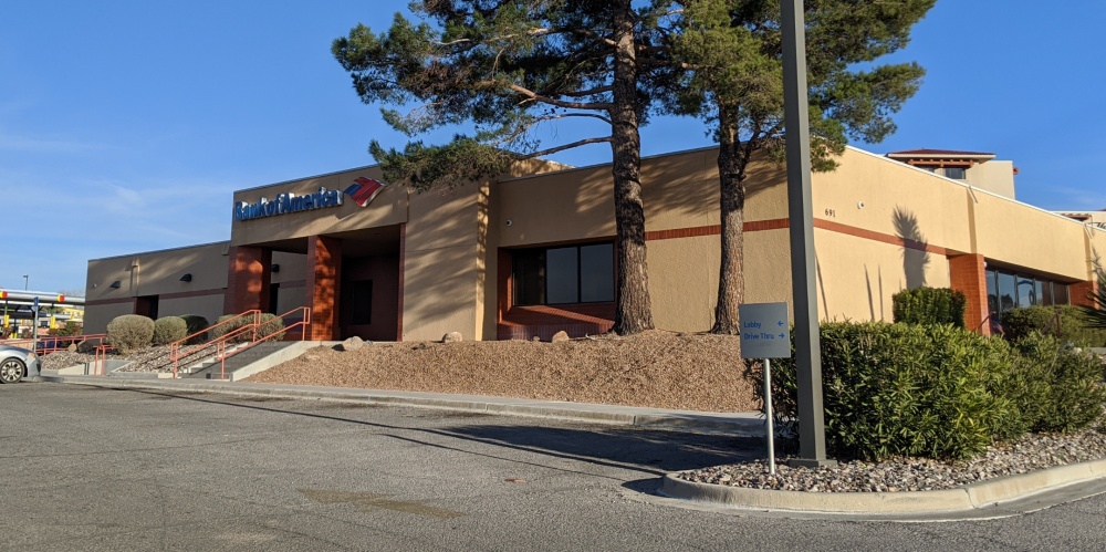 Bank of America (with Drive-thru services) 01